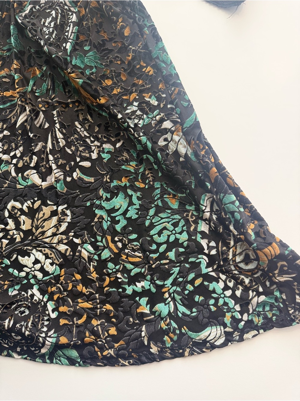 Free People Women's Black Floral Velvet Fit & Flare Dress size L - Picture 7 of 9